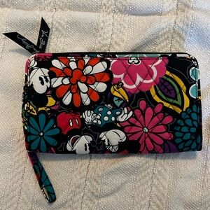 Vera Bradley Minnie and Mickey Mouse wristlet